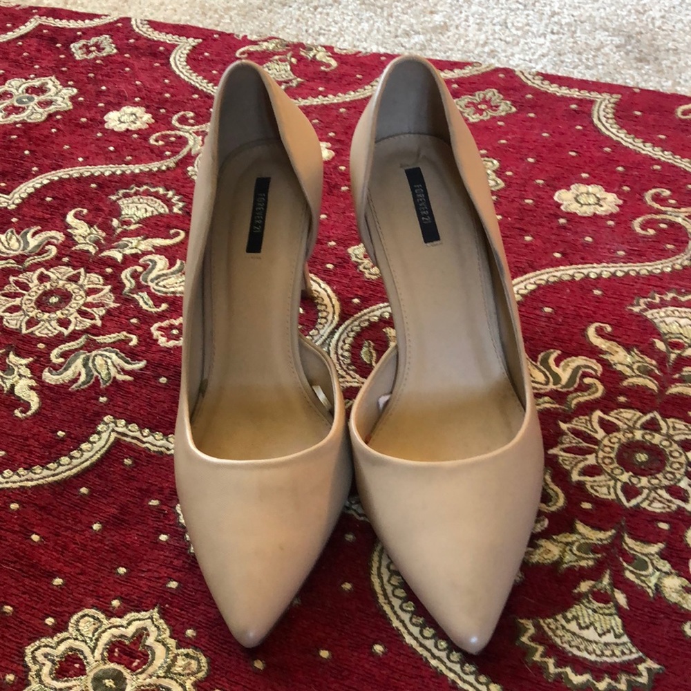Forever 21 SIZE 9 Heels NUDE